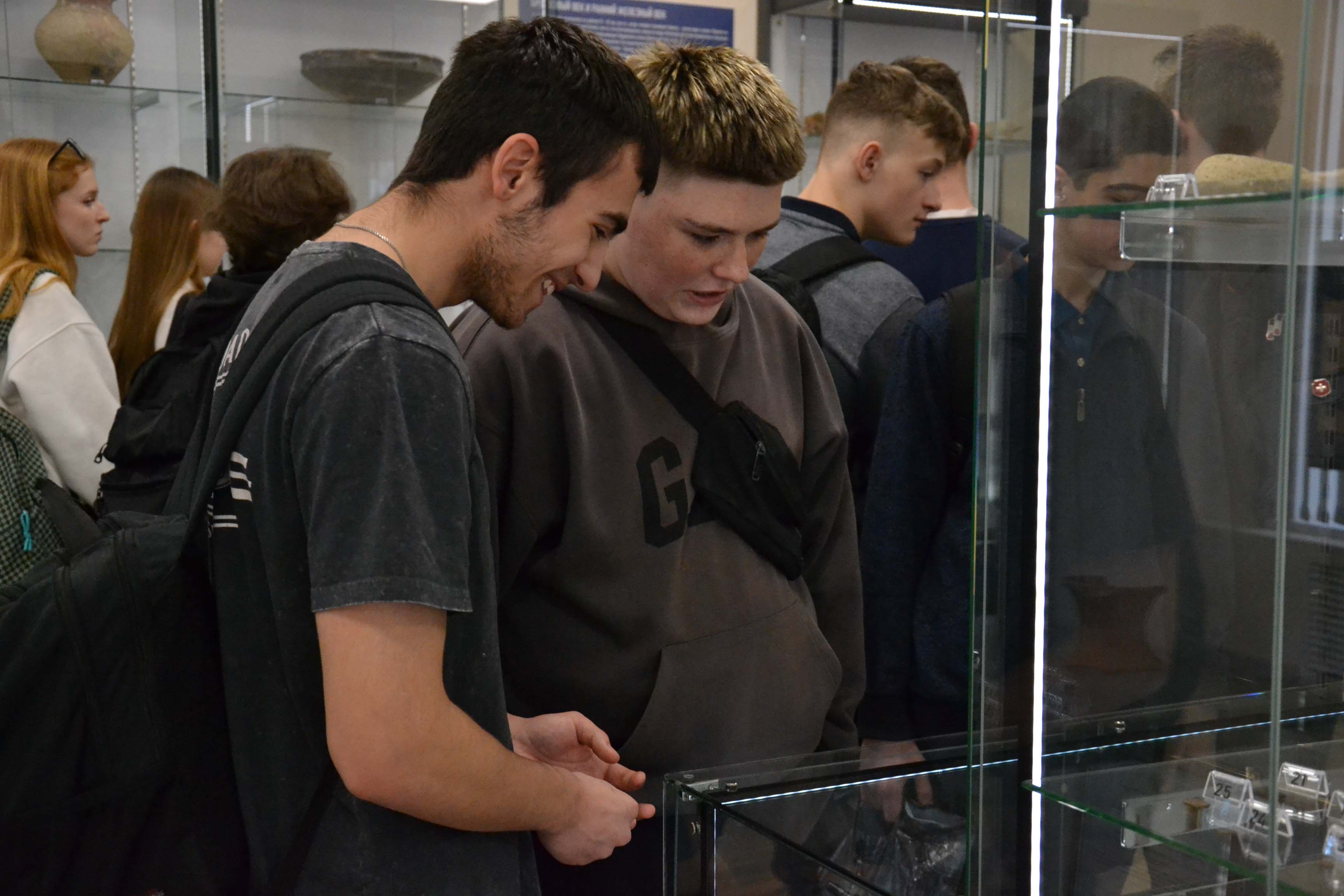 Школьники Тулы попробовали себя в роли археологов и узнали больше про Толстовский университет