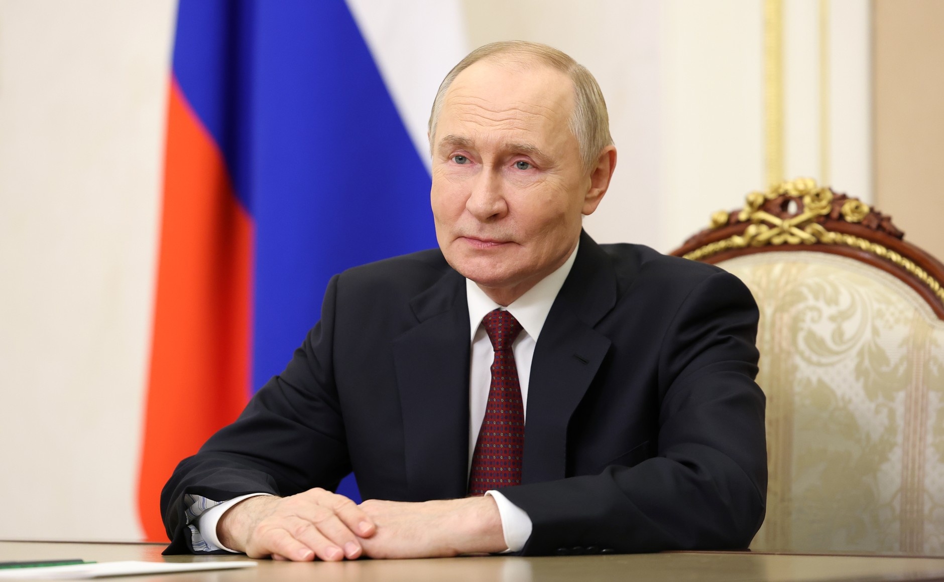 Президент России Владимир Путин поздравил педагогов с Днём учителя