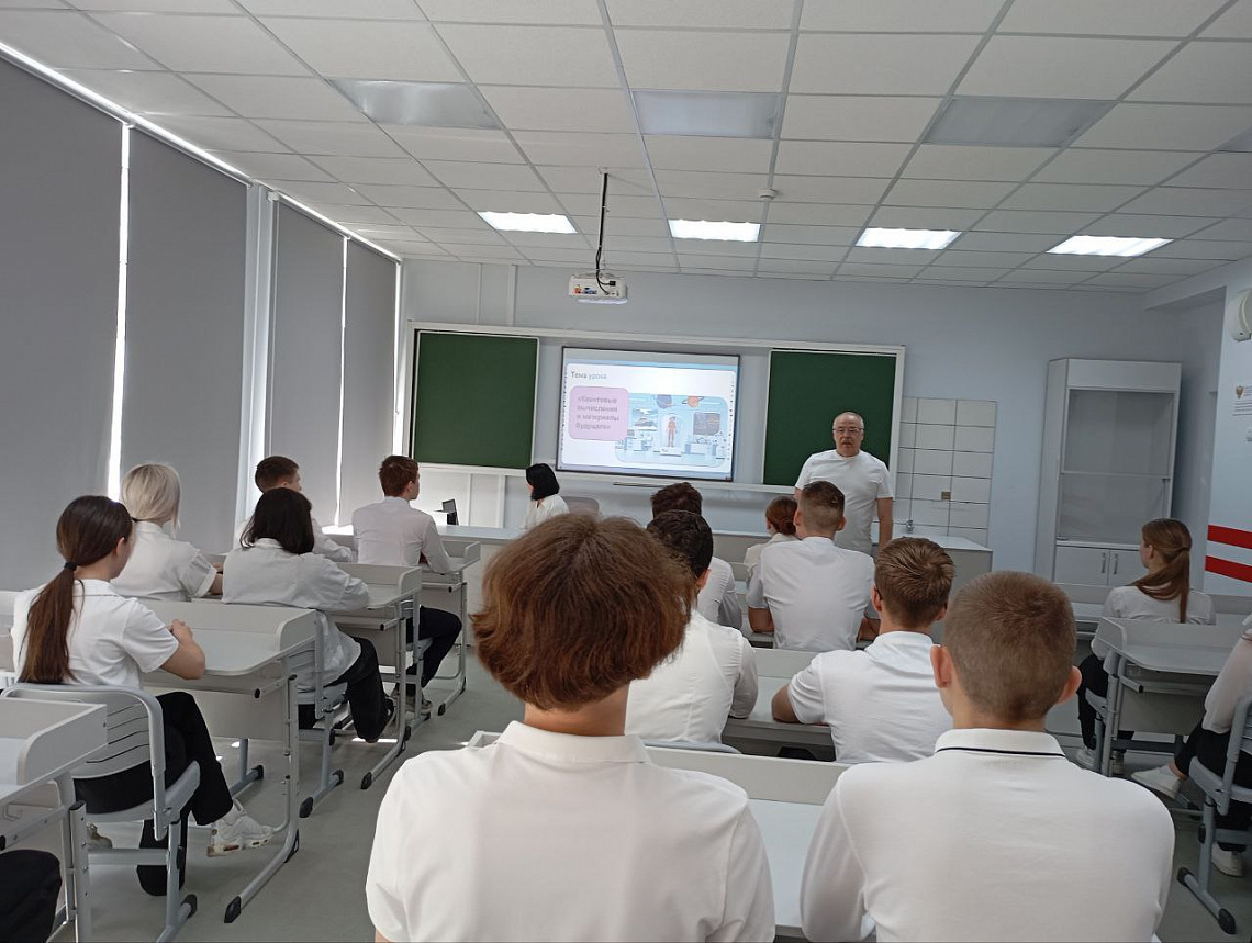 Цифровой десант Толстовского университета – в тульских школах